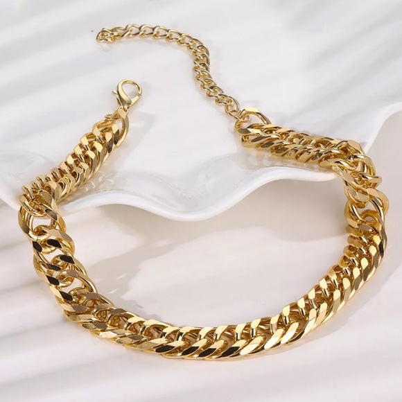 ¥ New 18k Gold Multi-layer Chunky Chain Necklaces - Picture 3 of 7